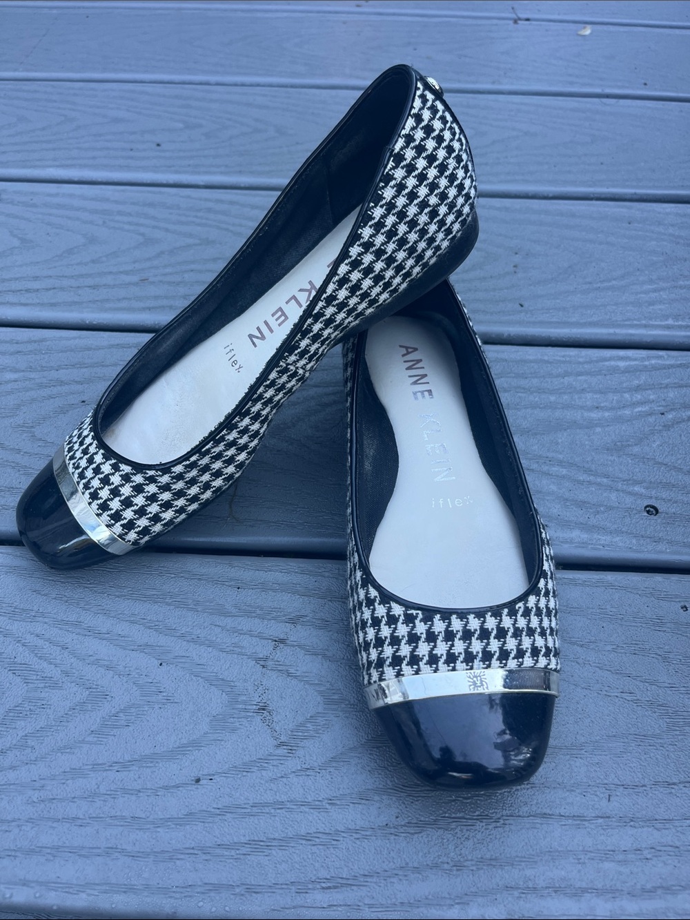 Anne Klein IFLEX Black and White Houndstooth Flats Size 6.5 PreOwned